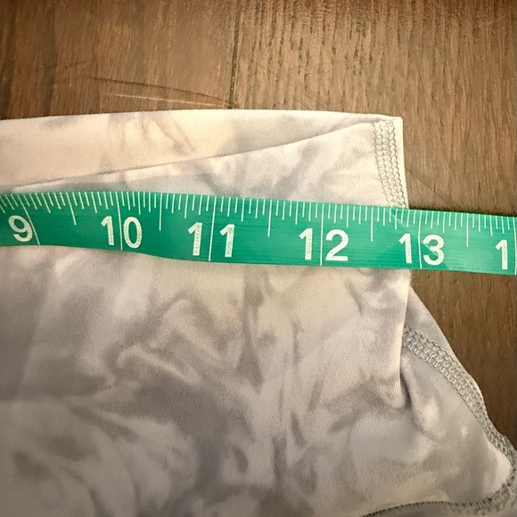 Yunoga Gray Tie-Dye Biker Shorts high waisted 6 in inseam size large - Picture 3 of 5